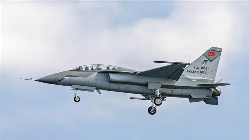Іспанія замовила в Туреччини 30 військових навчальних літаків