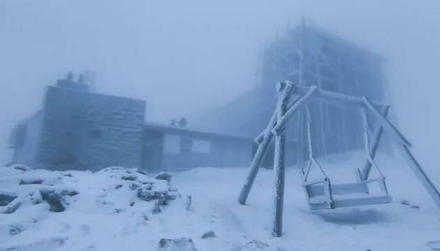 Рятувальники Прикарпаття закликають утриматися від походів у високогір’я