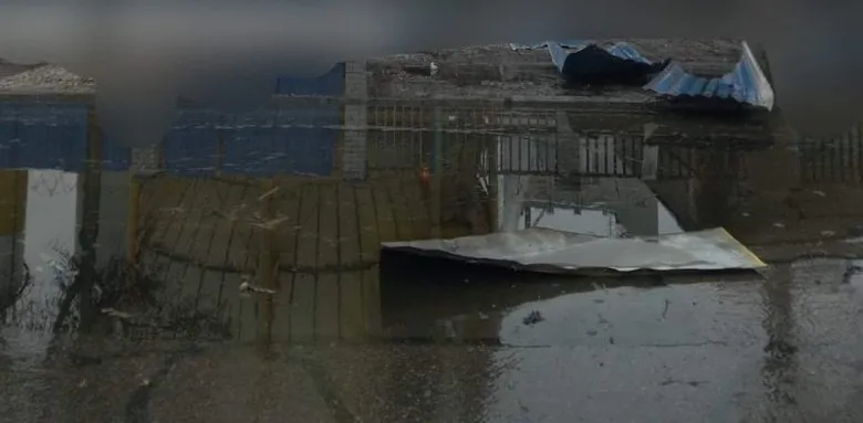 Внаслідок атаки РФ на Дніпро сотні тонн олії вилилося на дороги