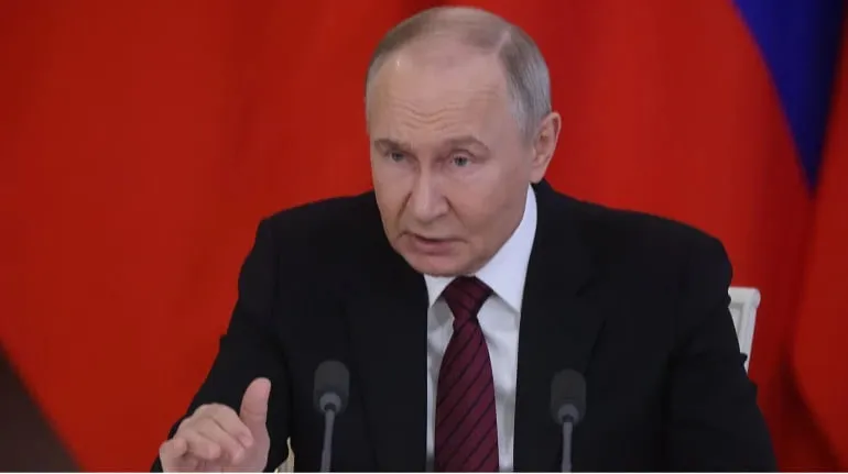 Путін наказав прискорити економічне зростання РФ