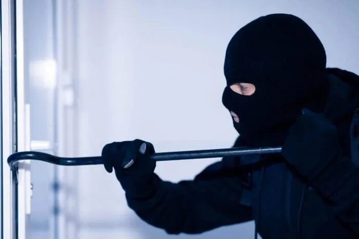 У Рівному судитимуть чоловіка за крадіжки з восьми квартир