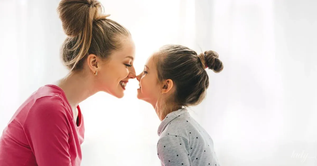 З Днем дочки 2026! Душевні привітання, вірші та листівки для рідних