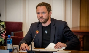 Україні в разі участі Трампа в переговорах доведеться віддати частину територій — The Telegraph