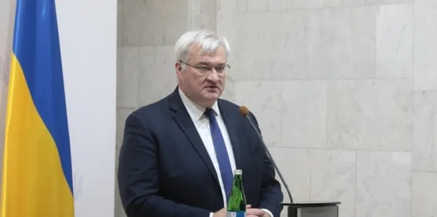 Україна вимагатиме пояснень від Червоного Хреста — Сибіга