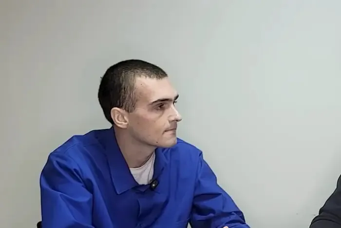 Дідусь і бабуся допитували онука-окупанта під час дзвінка з полону (відео)