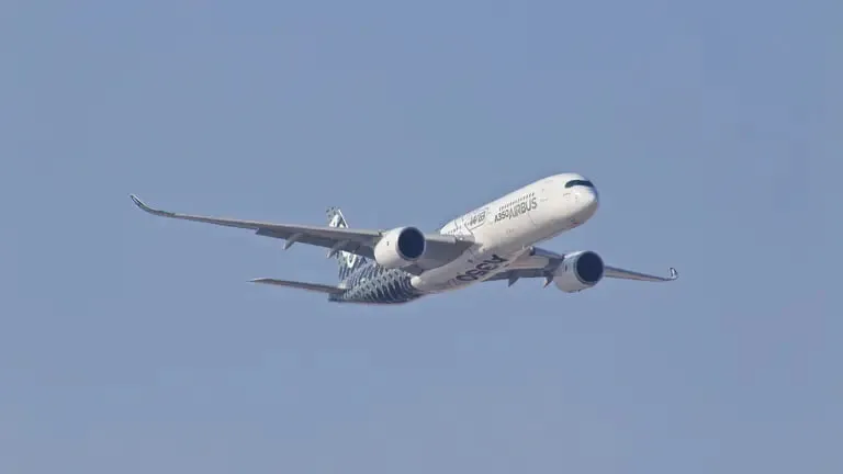 Авіакомпанії США попередили про ризики через військову активність у регіоні