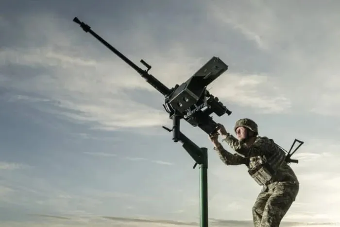 Уламки дрона впали на територію дитсадка на Київщині