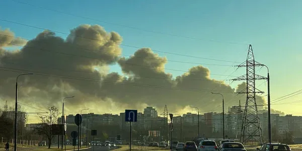 На Львівщині після атаки рф скасували навчання і просять людей зачинити вікна