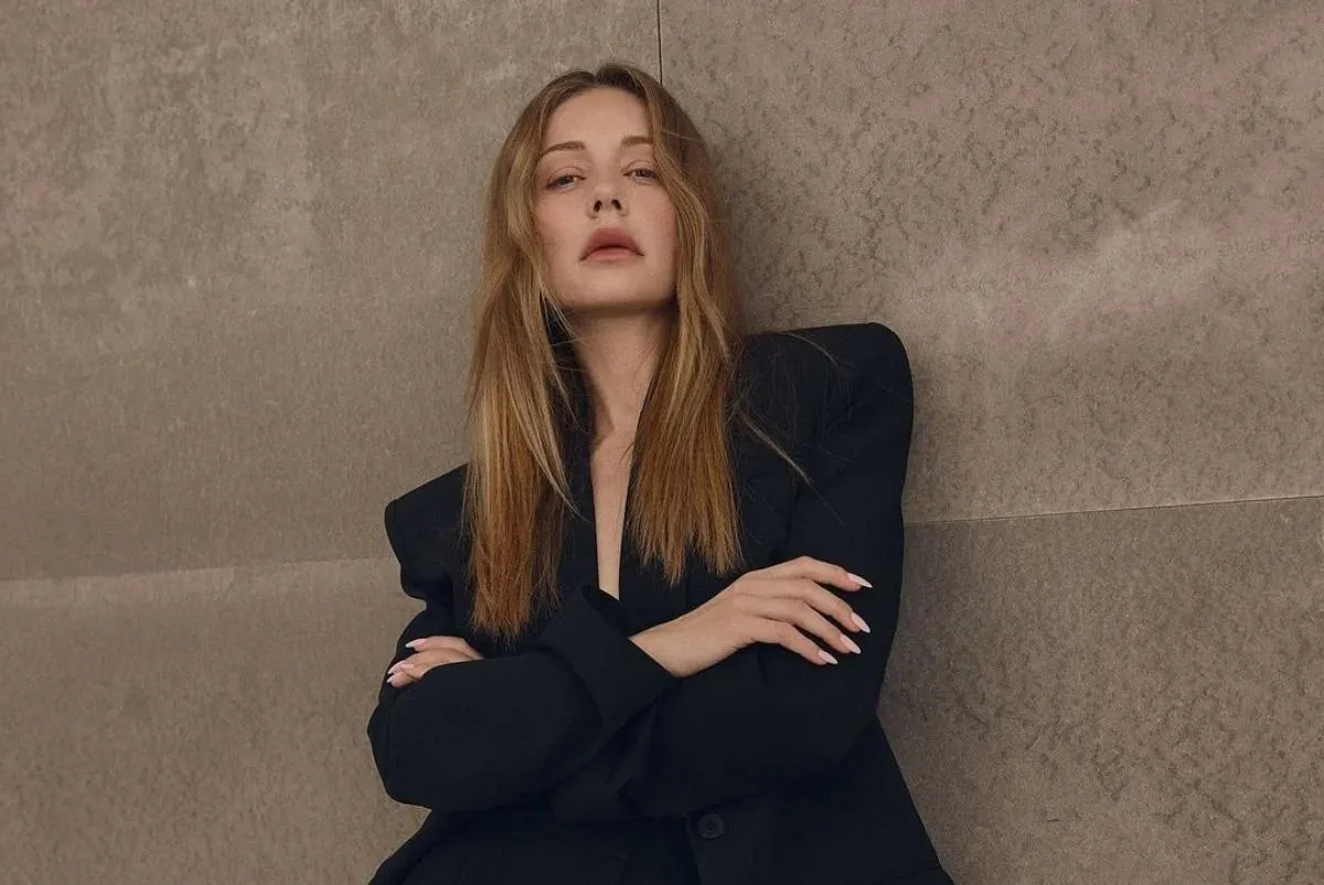 Тіна Кароль заявила про інформаційну атаку через пісню про світло і тепло