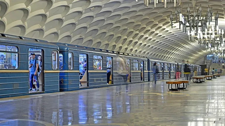 Харківське метро відновило роботу на всіх лініях