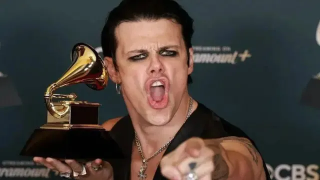 Ґреммі-2026: найяскравіші та найнеочікуваніші образи з червоної доріжки (фото/відео)