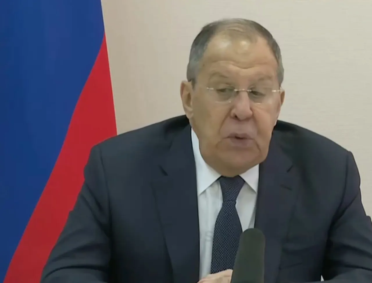 Лавров заявив про таємні контакти Росії з Європою