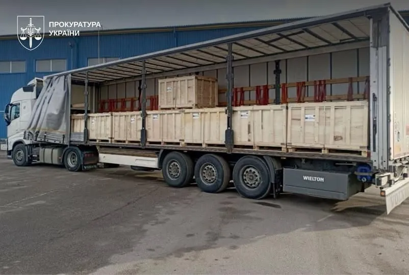 Київська прокуратура передала в АРМА 43 тонни іранського каучуку