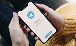 Проліт крізь вогонь. Виверження вулкана Фаградалсф’яль зняли на відео з дрона