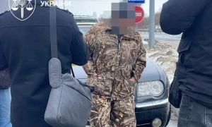 Керівників оборонних держпідприємств затримали за фіктивне працевлаштування (фото)