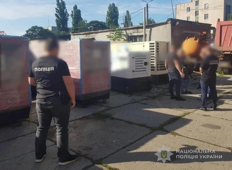 Генератори для бізнесу, авто на продаж: викрито схеми з гуманітаркою (фото/відео)