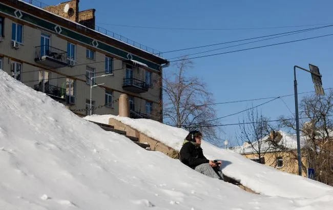 В Україну йде сильний сніг і мороз, синоптики попереджають про -18С