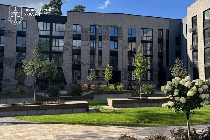 Прокуратура вимагає 8 млн грн від забудовника у Пущі-Водиці