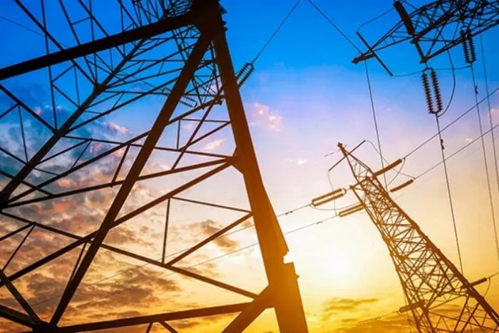 Через обстріли РФ фіксуються нові знеструмлення у чотирьох областях України