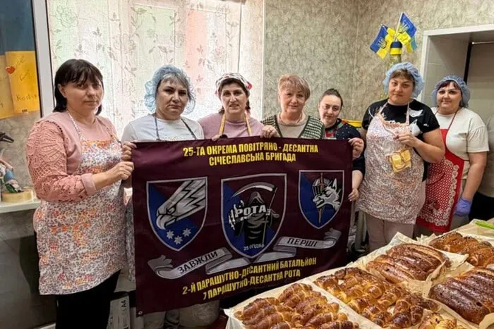 Волонтерки з Одещини за чотири роки використали 15 тонн борошна для випічки