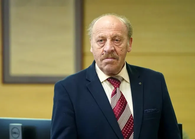 У Латвії перевірять депутата Риги через привітання з 23 лютого