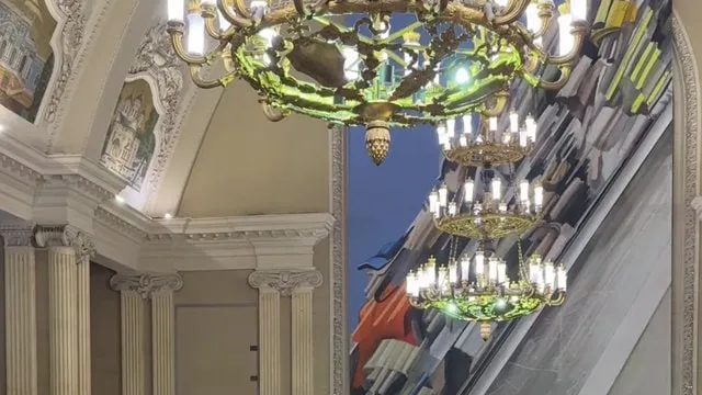 На центральному вокзалі Києва відкрили інсталяцію “Бій в окопі”