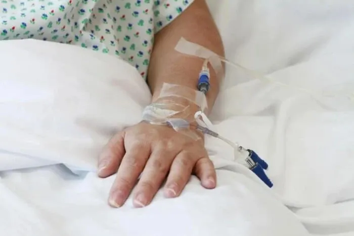 У Києві лікарці повідомили про підозру через смерть пацієнтки