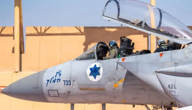 Ізраїль масовано атакував Іран, винищувачі скинули понад 230 бомб за ніч