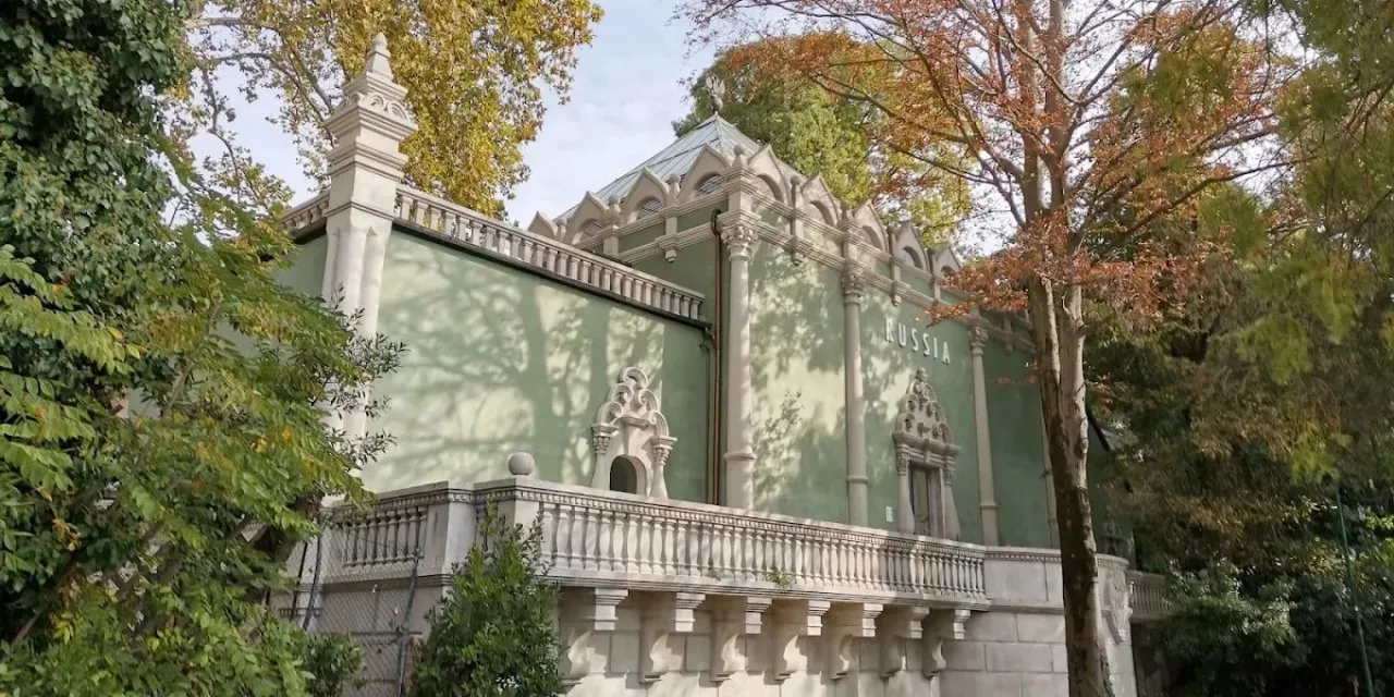 PinchukArtCentre закликав не допускати Росію до Венеційської бієнале