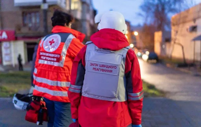 Росія влучила КАБами у багатоповерхівку в Запоріжжі, є поранені