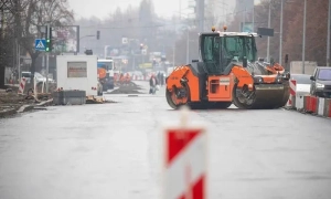 У центрі Києва створили новий мурал - символ мудрості