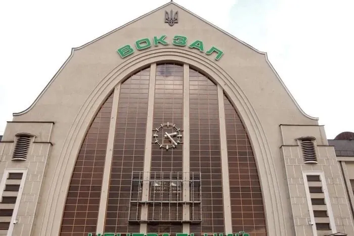 На Центральному вокзалі Києва ремонтують сходи до північної платформи