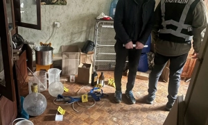 Фото: у Києві з'явилася перша в країні снігоплавильна машина