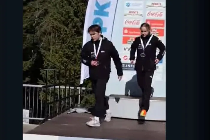 Латвійські скелетоністи відмовилися фотографуватися з росіянами