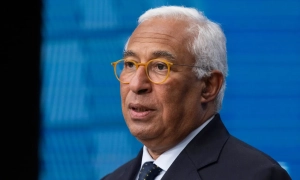 Російський акціоніст влаштував стрілянину на Красній площі