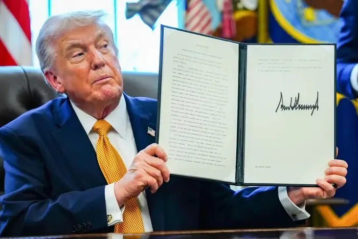 Трамп створив групу для боротьби з шахрайством у соціальних програмах