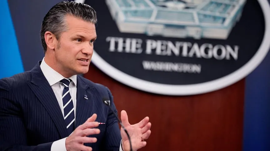Глава Пентагону звинуватив Байдена у виснаженні запасів зброї