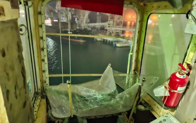 Внаслідок удару по порту Одещини пошкоджено іноземні судна із зерном