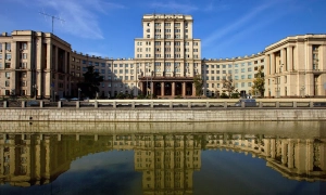 Туск: Допомогу для України навряд чи розблокують до виборів в Угорщині