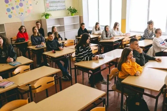 Рада пояснила, чому повернули штрафи за прогули дітей у школі