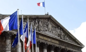 Сейм Латвии призвал пригласить Украину в НАТО