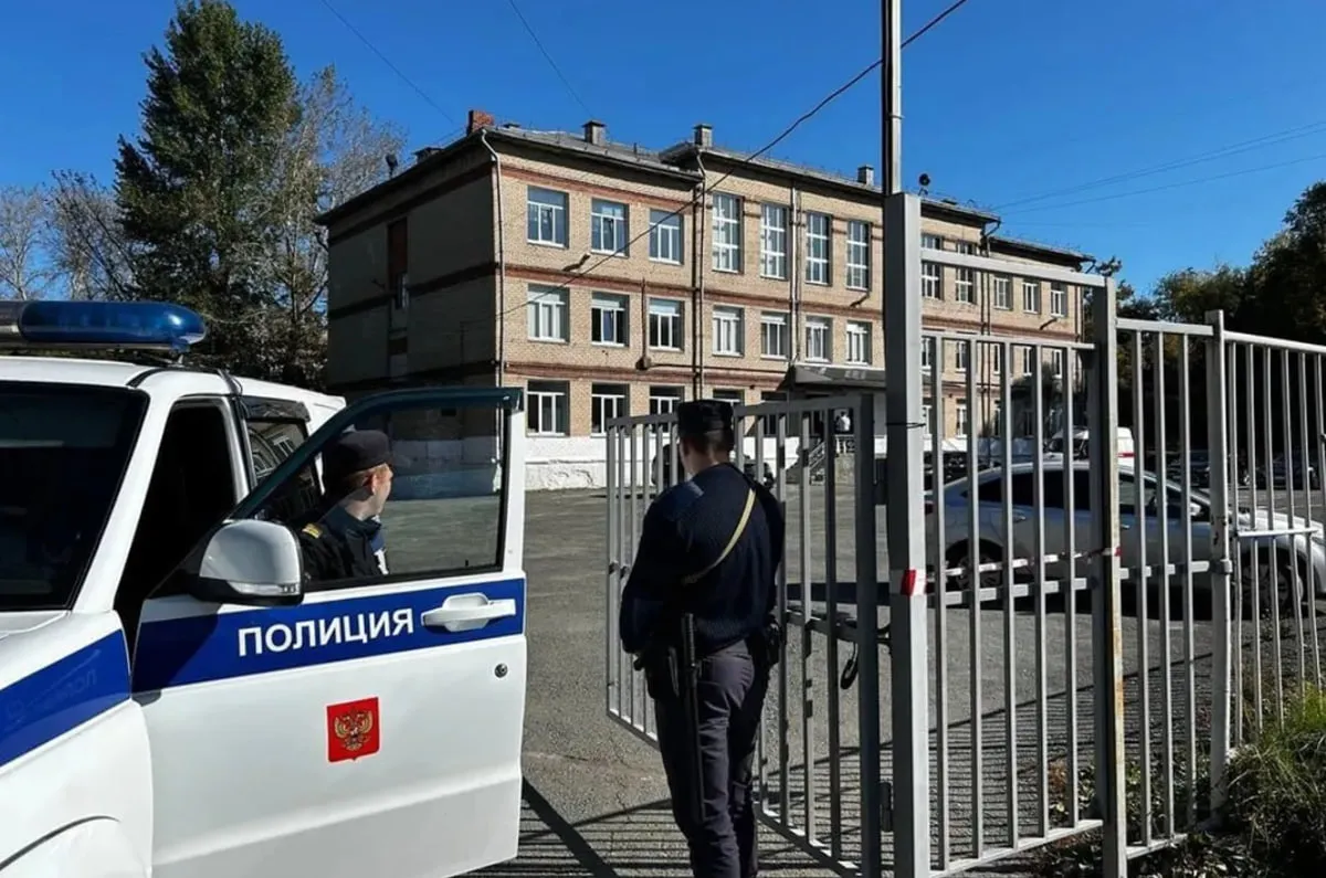 У Челябінську школяр відкрив стрілянину в школі та вистрибнув із вікна