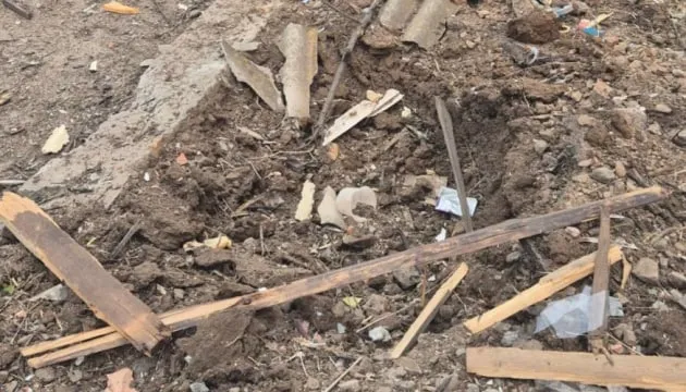 У Глухові росіяни вдарили по гуртожитку, серед поранених дитина