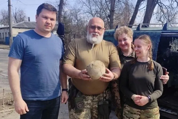 На Київщині тероборонівці виявили кістку мамонта віком 25 тисяч років