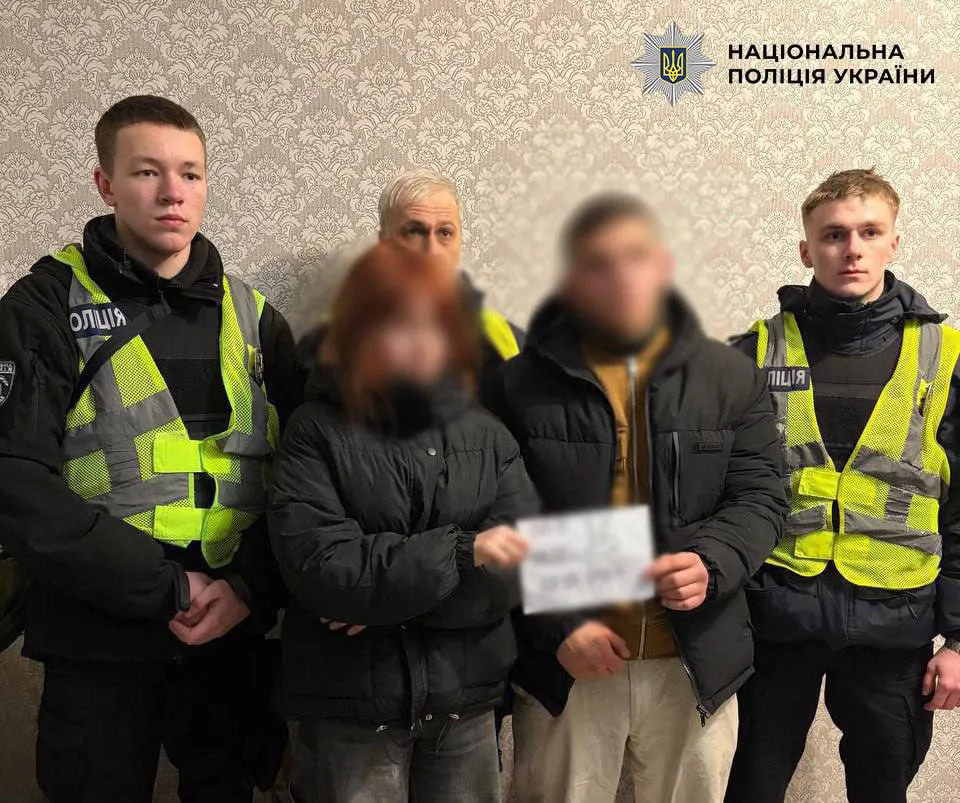 У Києві судитимуть двох молодих людей за підпал трьох Tesla