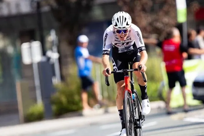 Велосипедист Єрмаков відмовився від російського громадянства