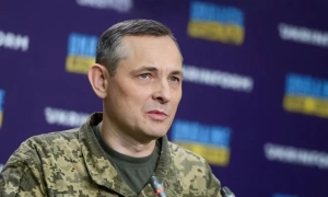 Зеленський підтвердив, що комендантську годину для деяких громад можуть прибрати