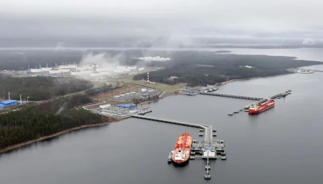 Російські термінали на Балтиці вже два тижні не приймають паливо — Reuters