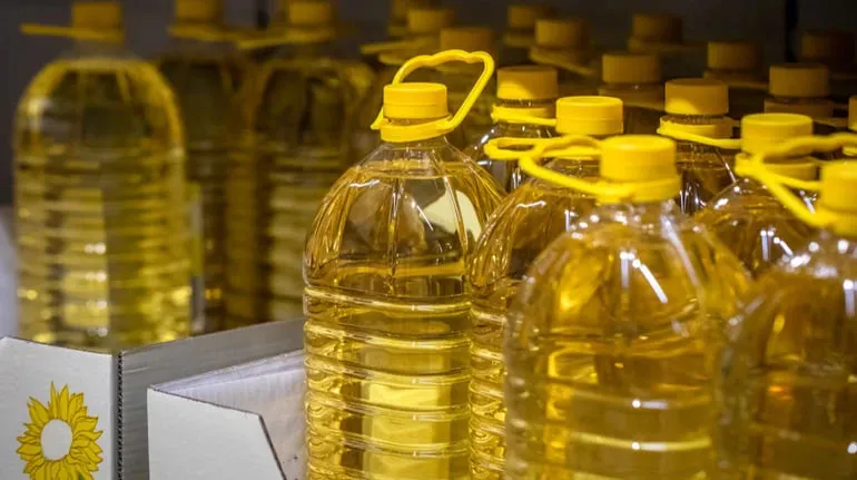 Україна в березні наростила експорт соняшникової олії до рекорду