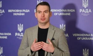 Ткаченко запропонував блокувати користувачів, які розповсюджують фейки у соцмережах про вакцинацію 